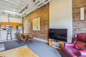 featured image of 2078 W 25th St