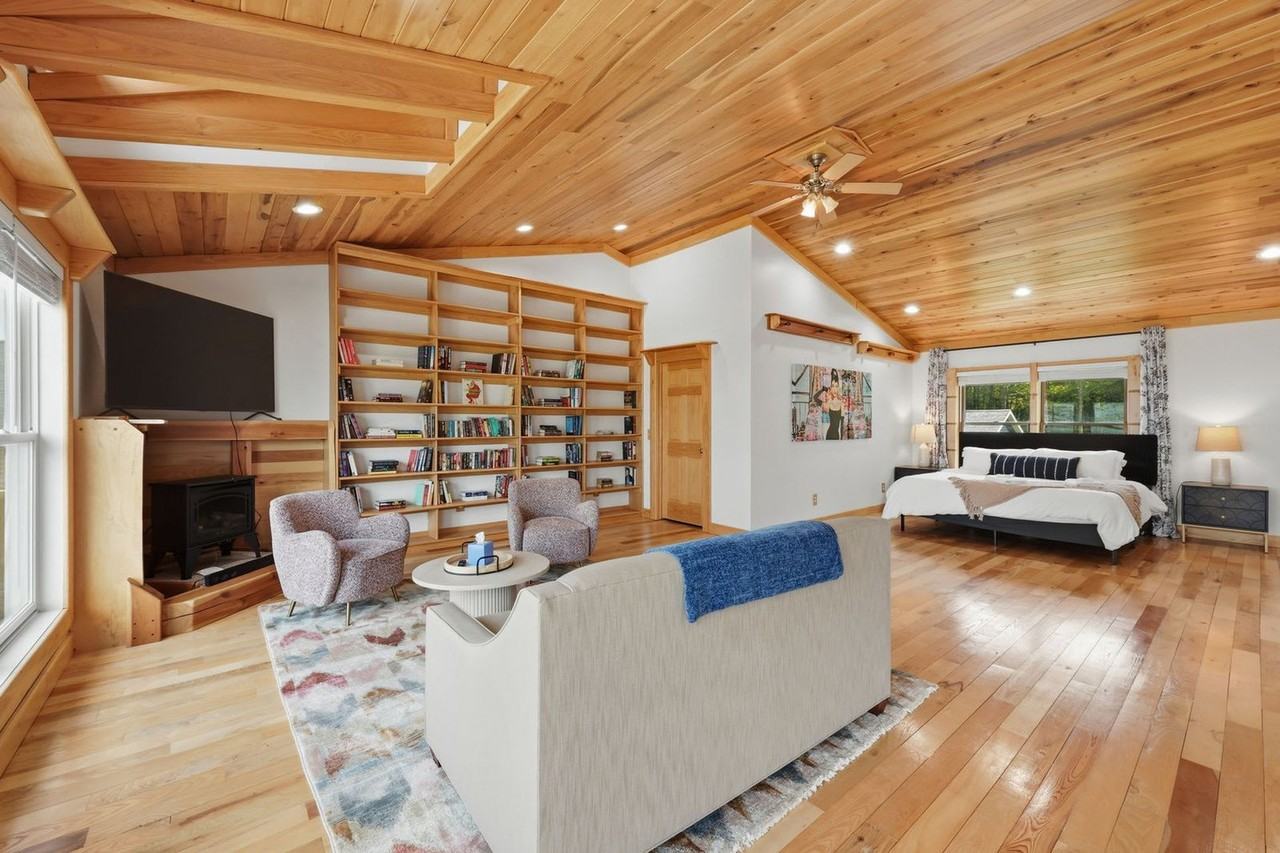 4262 Lake Rd E #1593881P - Photo 6 of 50