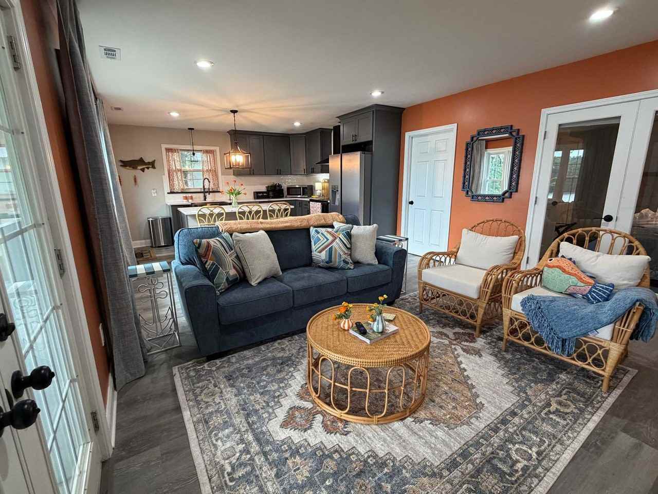 3809 Powell Ave #1593891P - Photo 5 of 36
