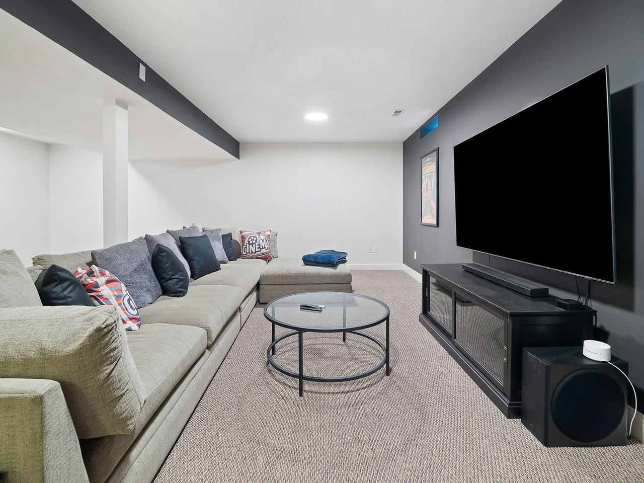 2254 W 11th St #1593906P - Photo 2 of 39