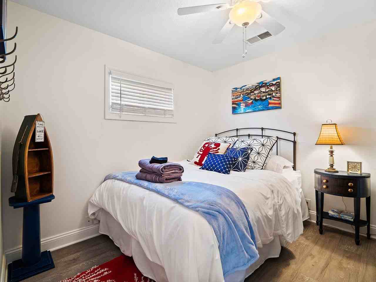 6209 Oakwood Beach Drive #1593908P - Photo 6 of 30