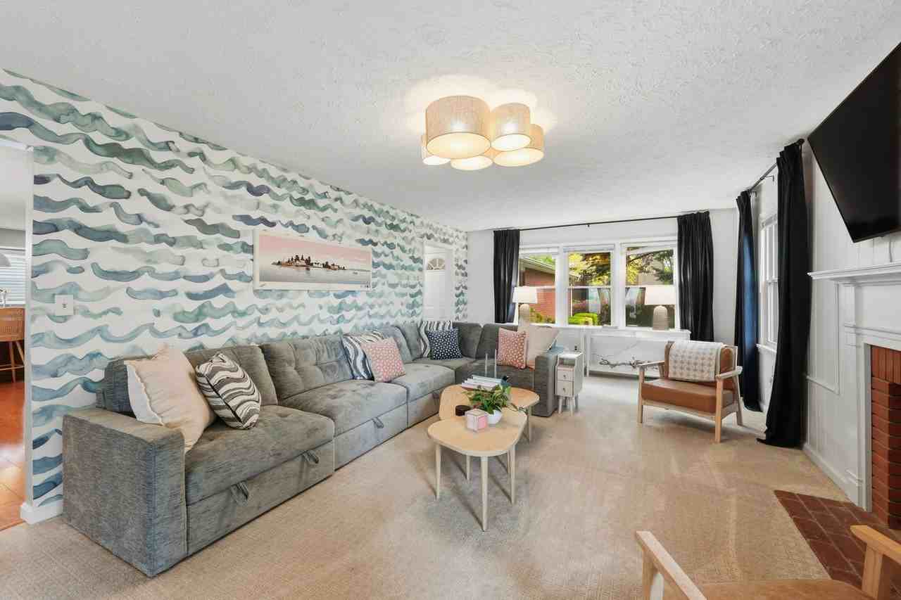 5855 Shore Dr #1593912P - Photo 5 of 50