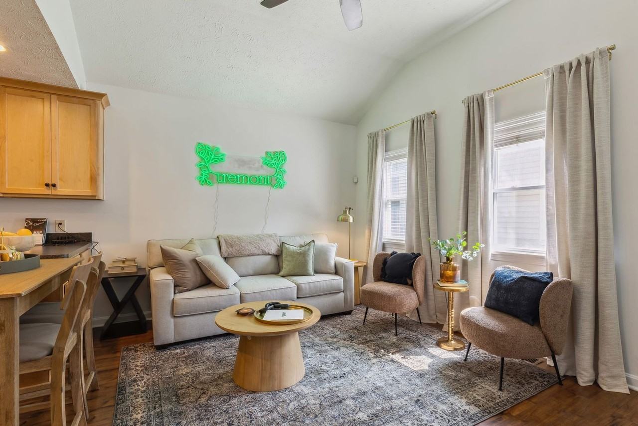 2588 W 11th St #1593915P - Photo 4 of 16