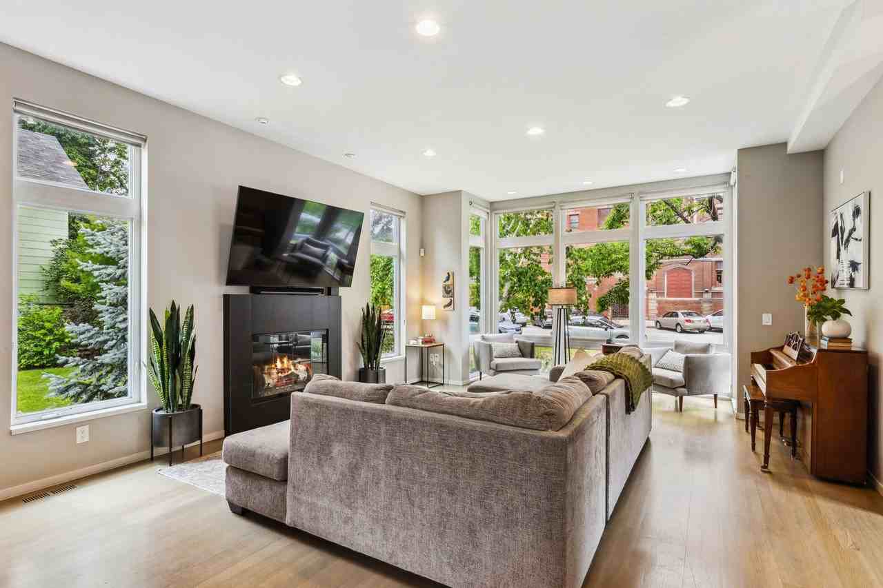 2379 W 7th St #1593917P - Photo 2 of 48