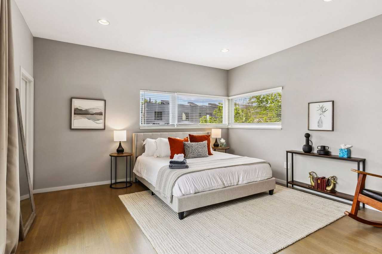 2379 W 7th St #1593917P - Photo 6 of 48