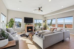 featured image of 412 W Shoreline Dr