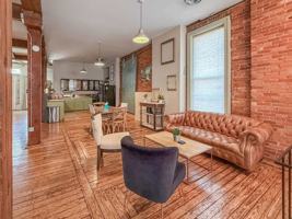 featured image of 1668 E 40th St