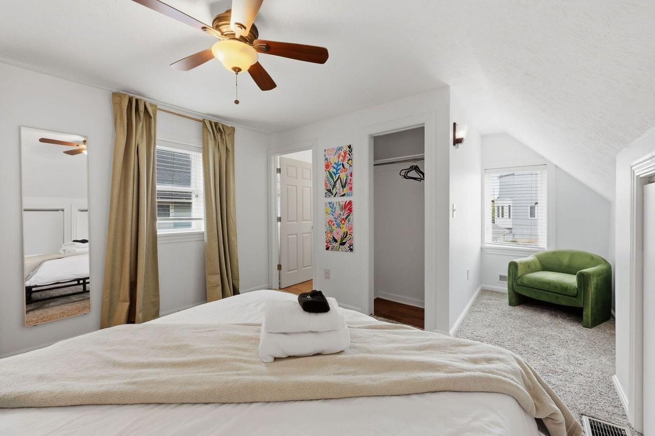 2584 W 11th St #1593971P - Photo 7 of 33