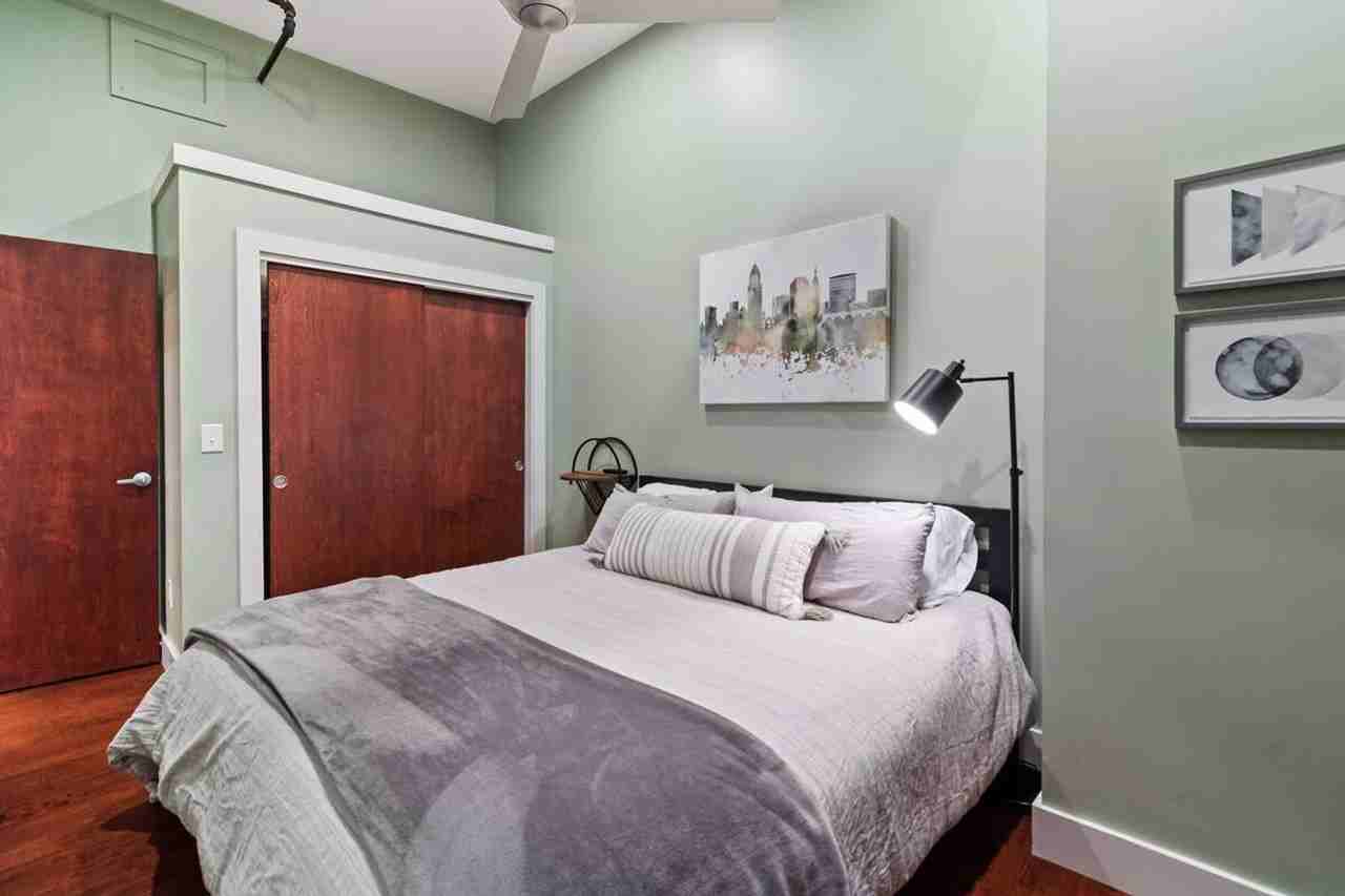 1260 W 4th St #1593984P - Photo 5 of 13