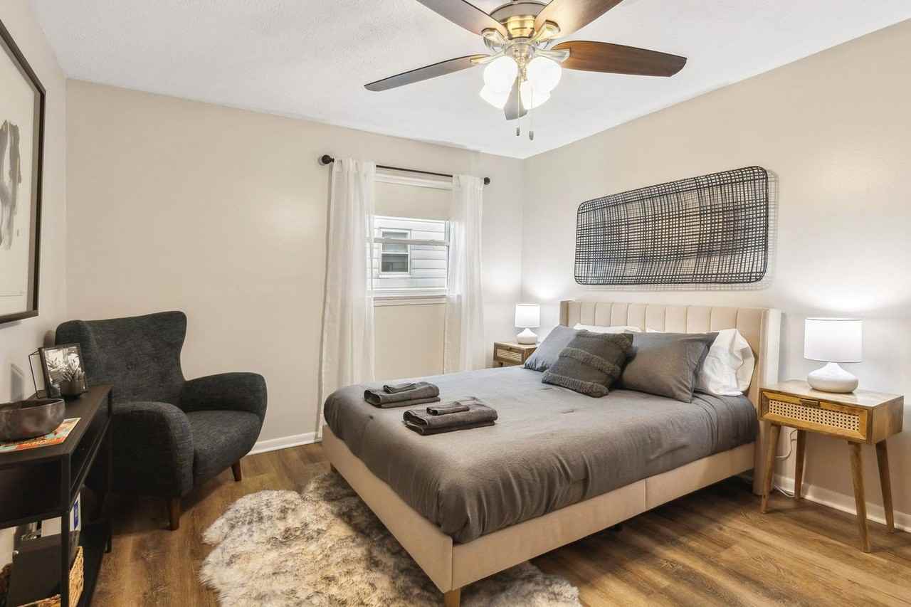 3763 Salisbury Rd #1593990P - Photo 5 of 27