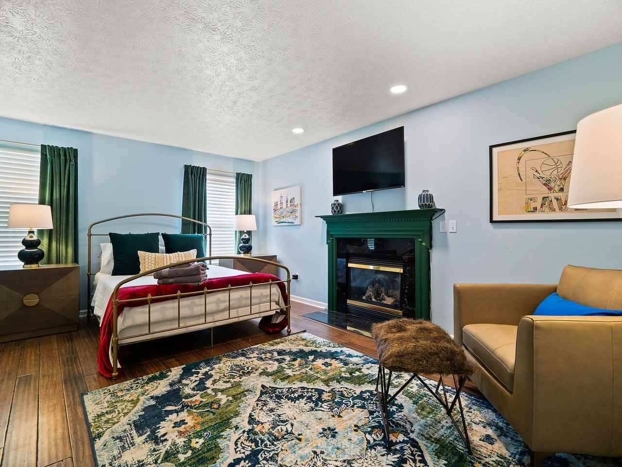 1971 E 84th St #1594015P - Photo 5 of 24