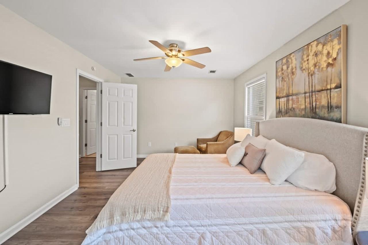138 Lake Dr #1594585P - Photo 6 of 28