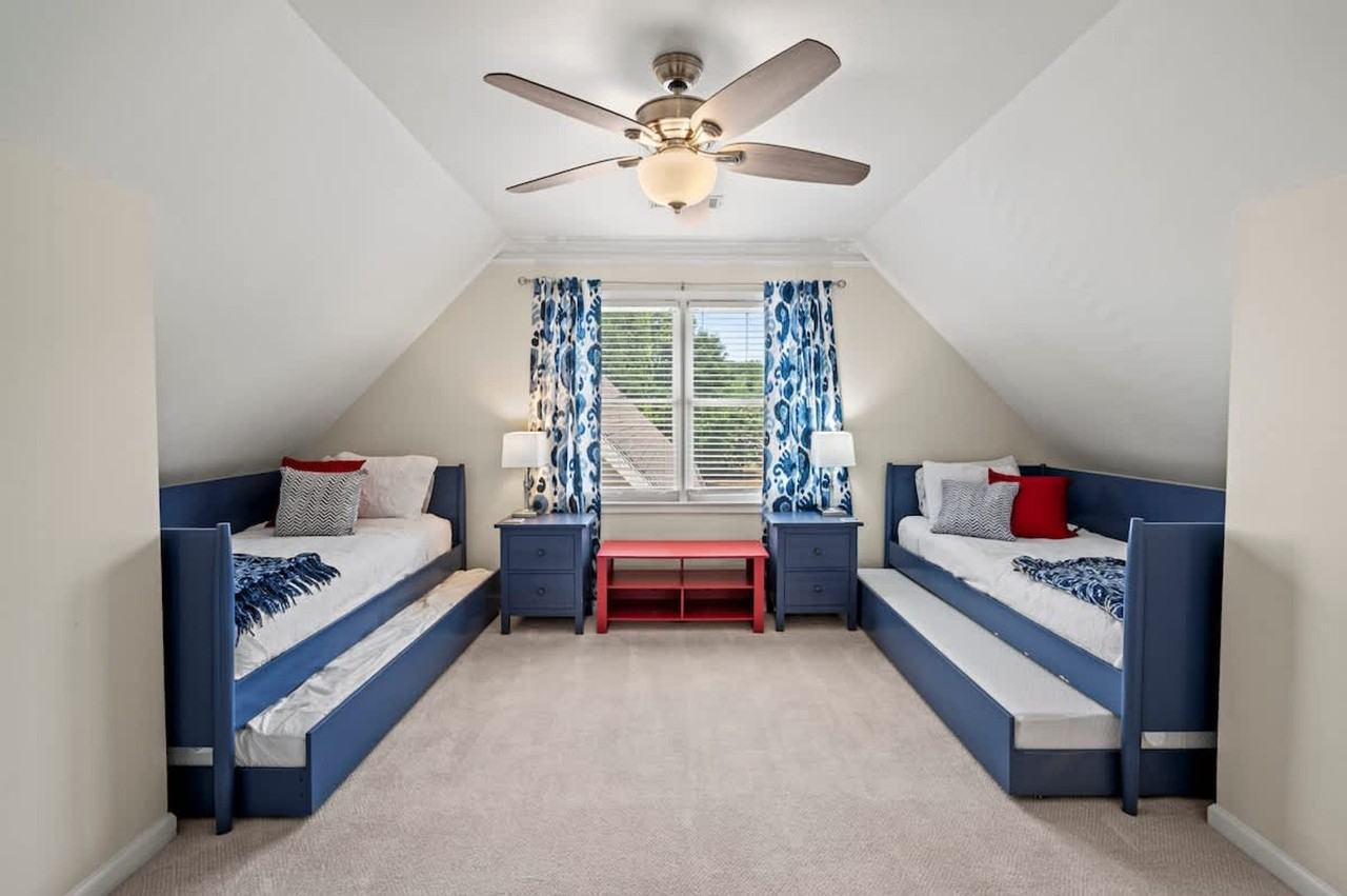 138 Lake Dr #1594585P - Photo 7 of 24