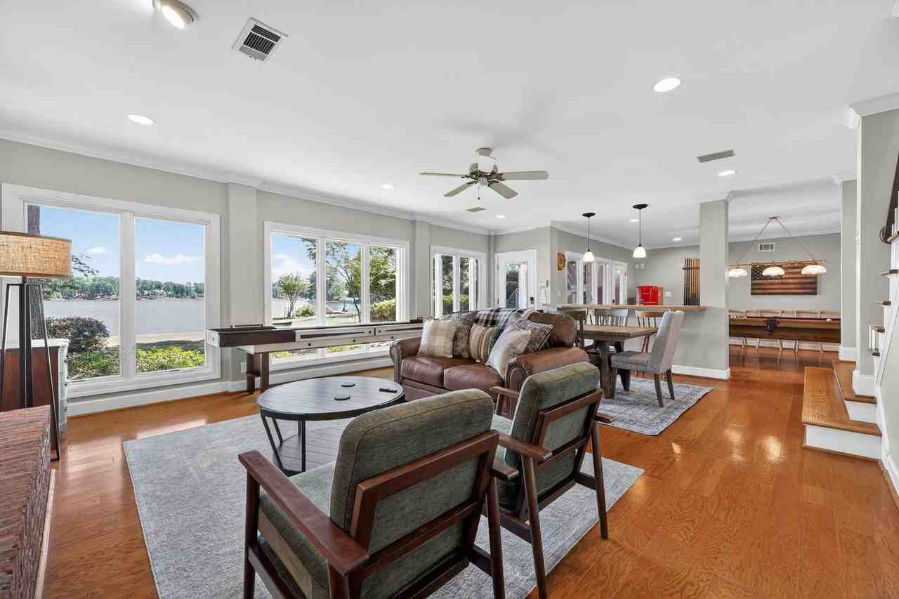 140 Winnstead Pl #1594706P - Photo 3 of 47