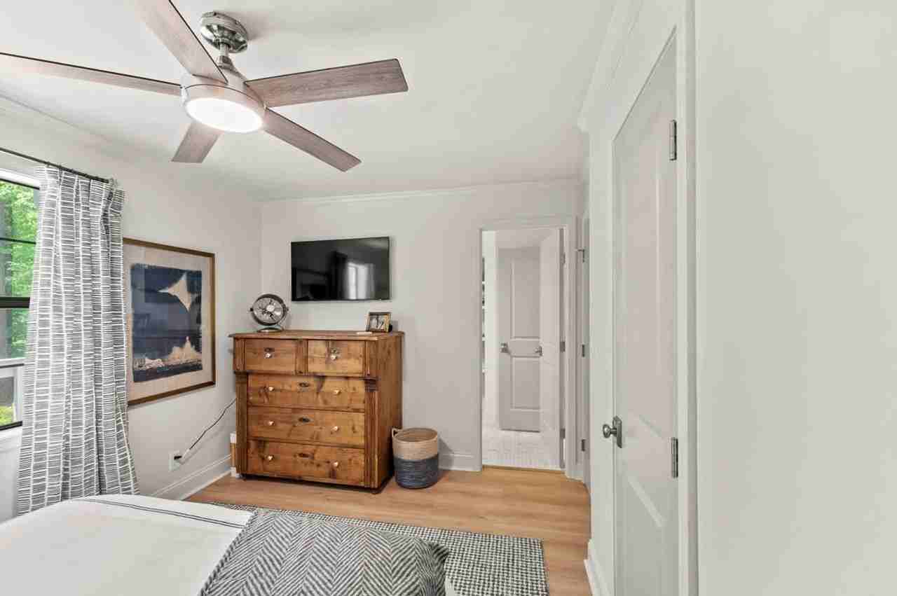120 E Montego Ct Nw #1594708P - Photo 7 of 32