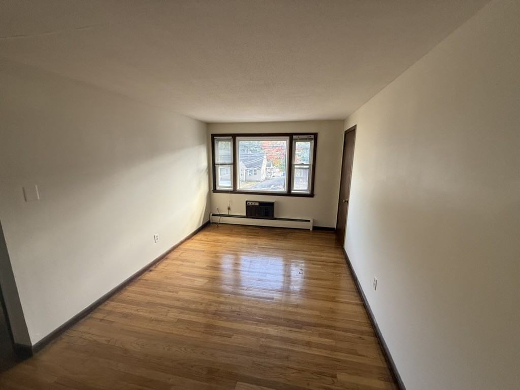 372 Park Street #8 - Photo 4 of 11