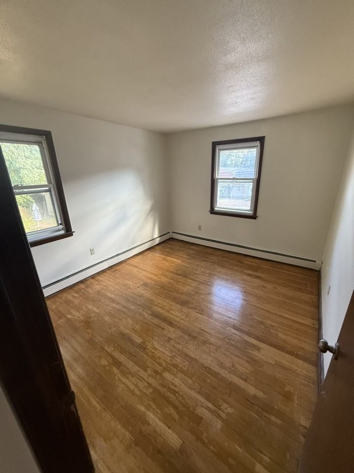 372 Park Street #8 - Photo 6 of 11