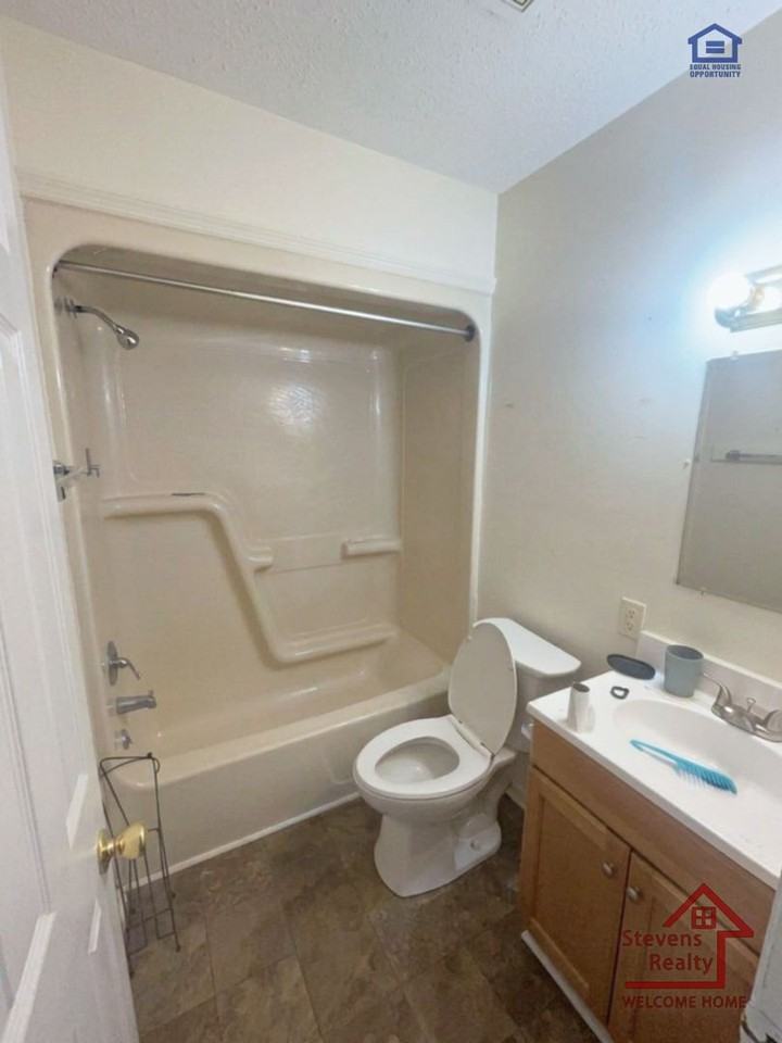 232 Dogwood Pointe Dr #1 - Photo 7 of 10