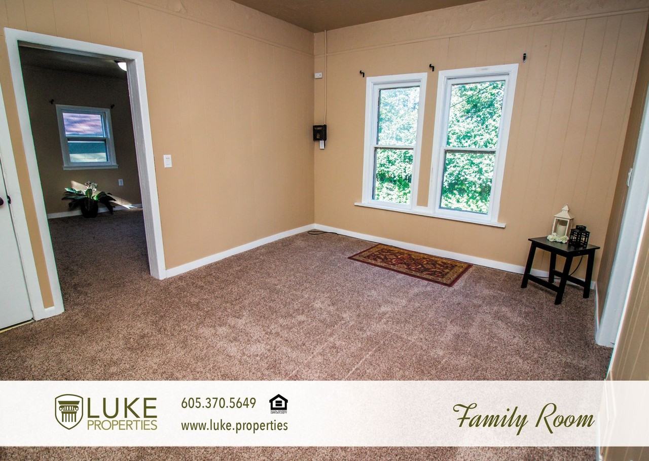 802 N Dakota Ave - Photo 5 of 12