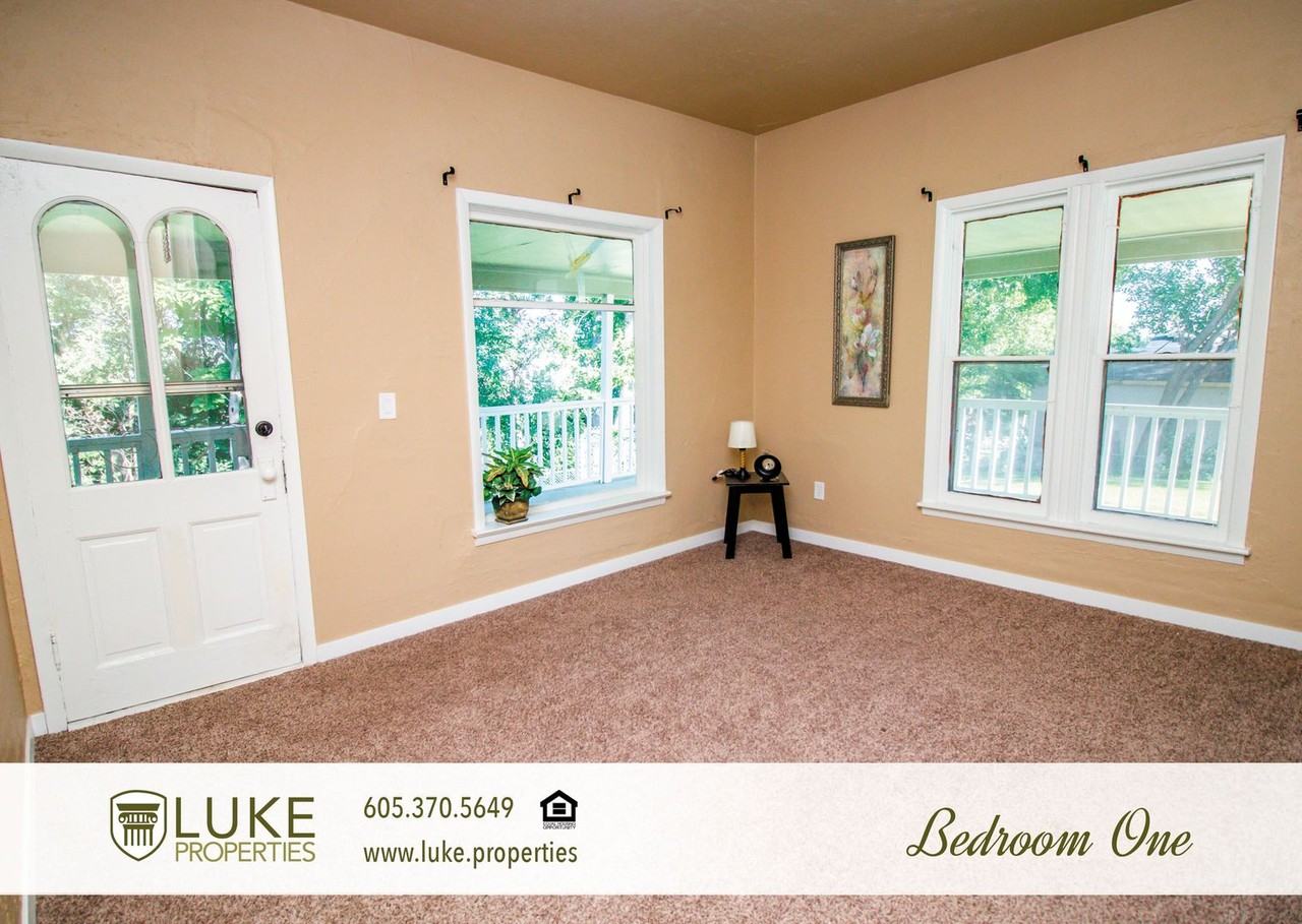 802 N Dakota Ave - Photo 6 of 12