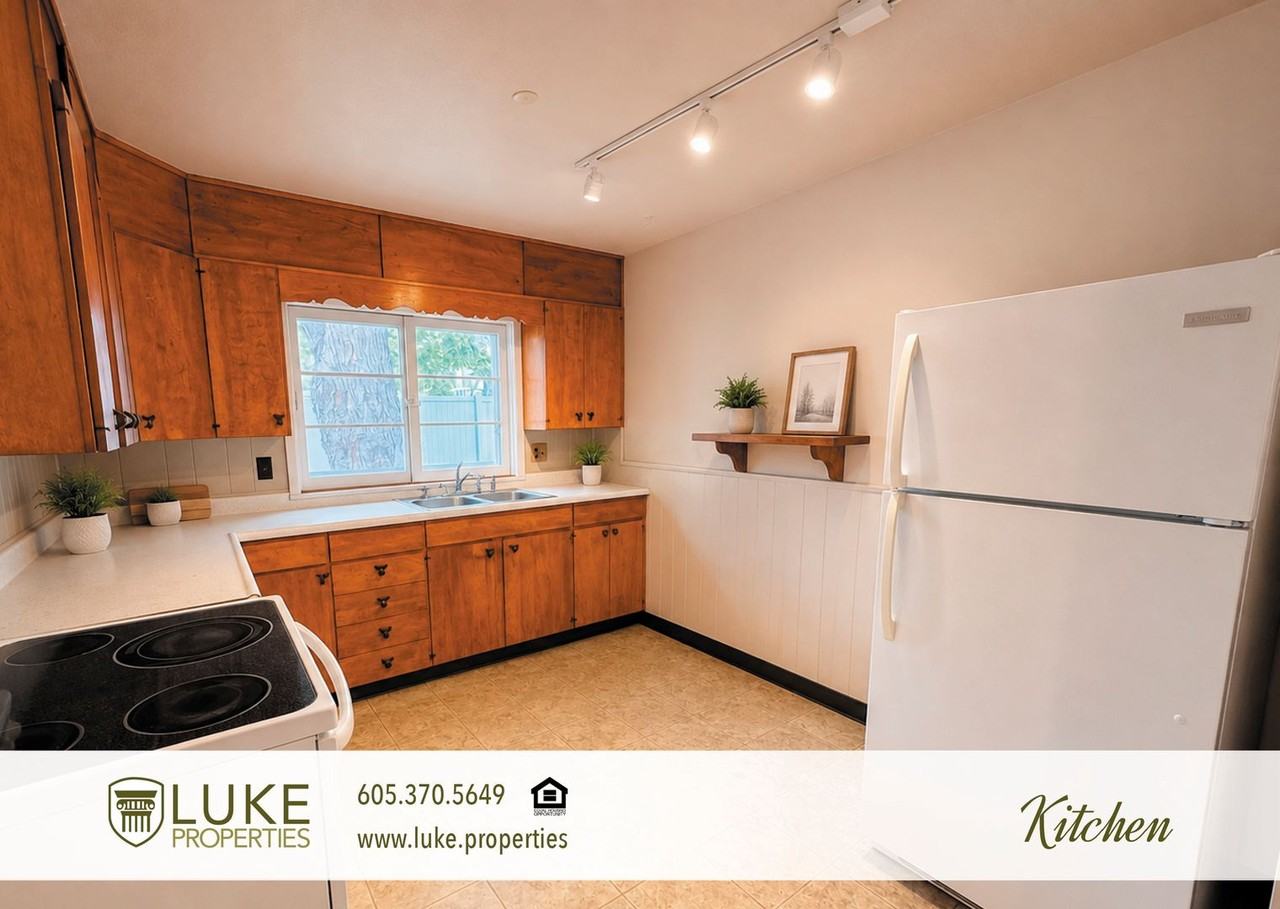 2420 S Center Ave - Photo 4 of 12
