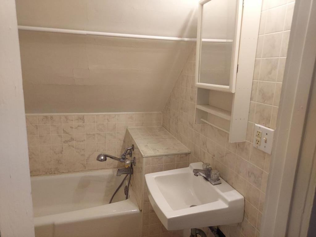 4857 N Coloma Rd - Photo 6 of 10