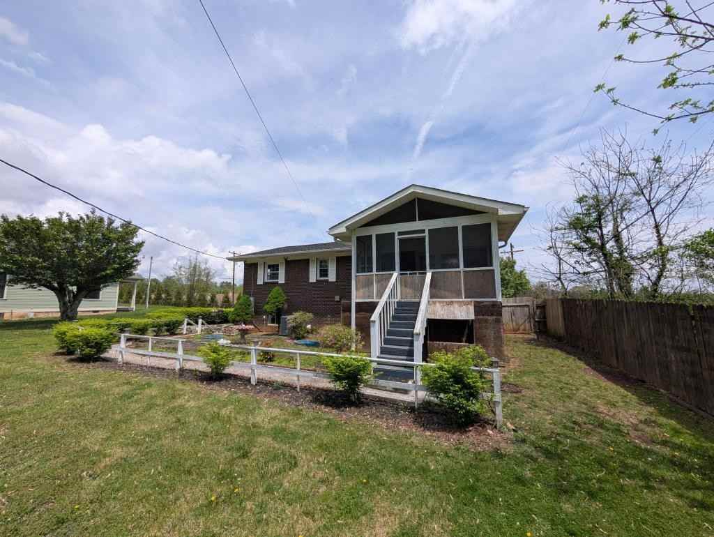 505 N Stanwood Ln - Photo 6 of 23