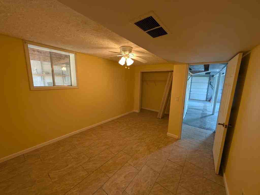 505 N Stanwood Ln - Photo 7 of 23