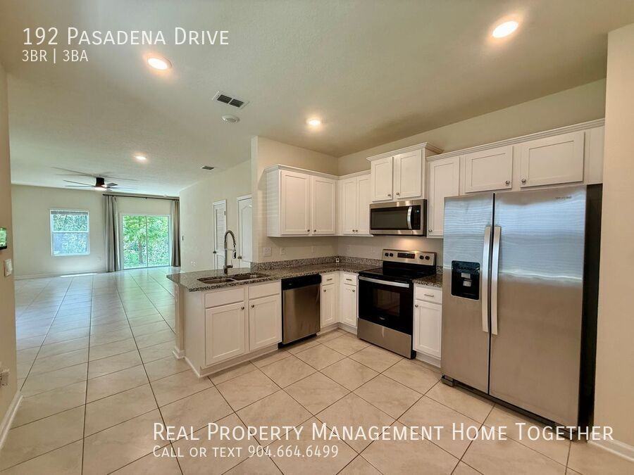 192 Pasadena Dr - Photo 3 of 32