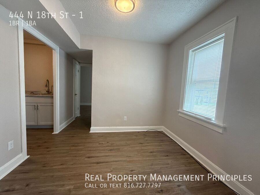 444 N 18th St #1 - Photo 4 of 8