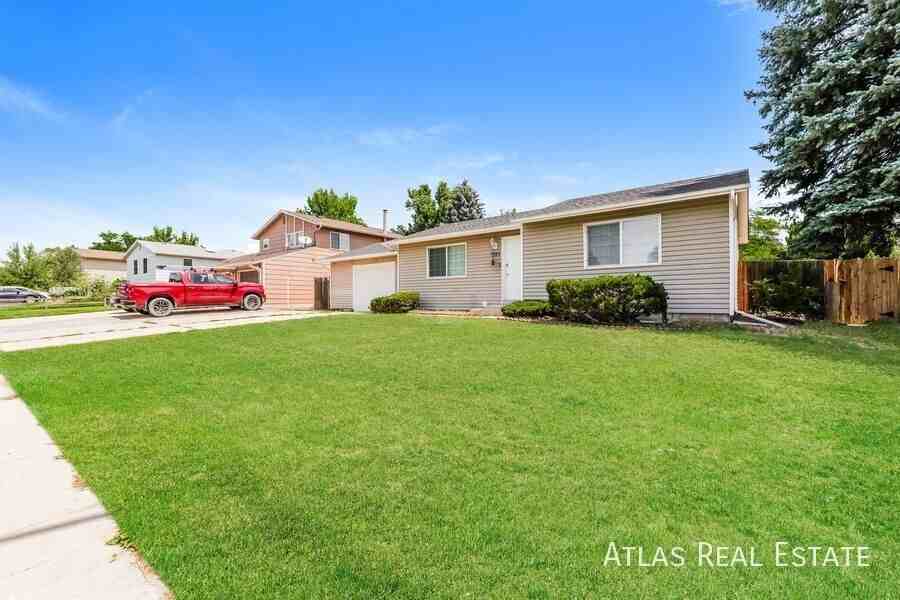 7145 Red Cloud St - Photo 2 of 21