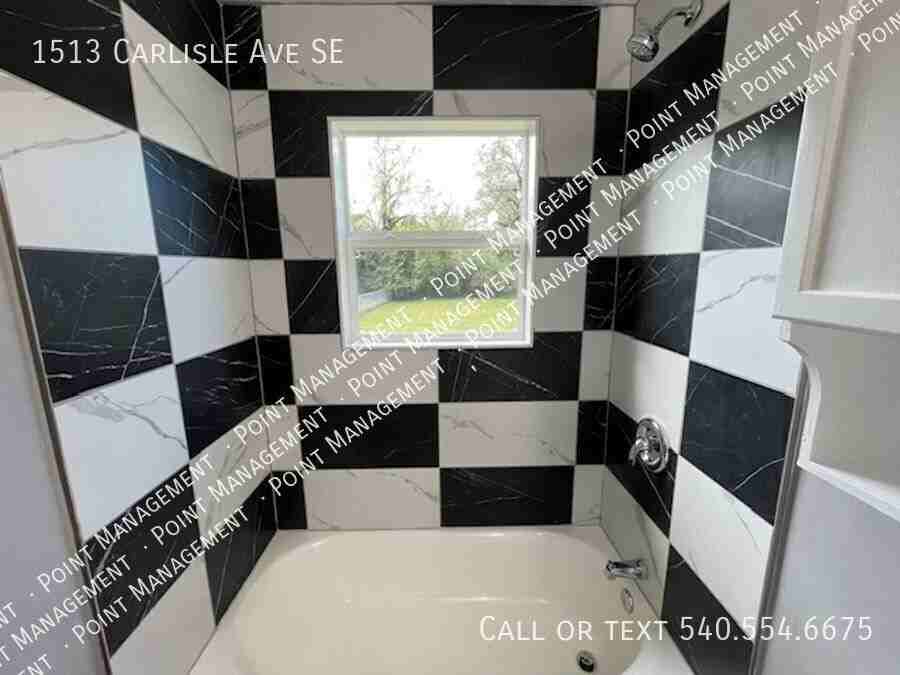 1513 Carlisle Ave Se - Photo 6 of 13