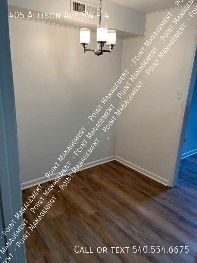 405 Allison Ave Sw #4 - Photo 4 of 8