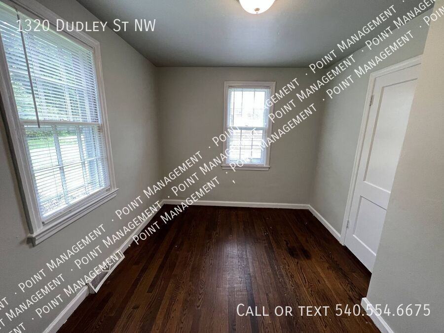 1320 Dudley St Nw - Photo 5 of 7