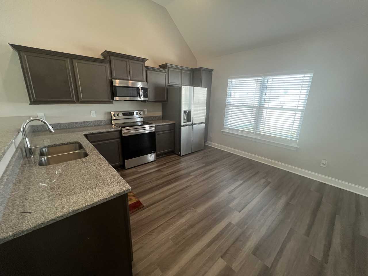 2843 Upstream Rd - Photo 4 of 17