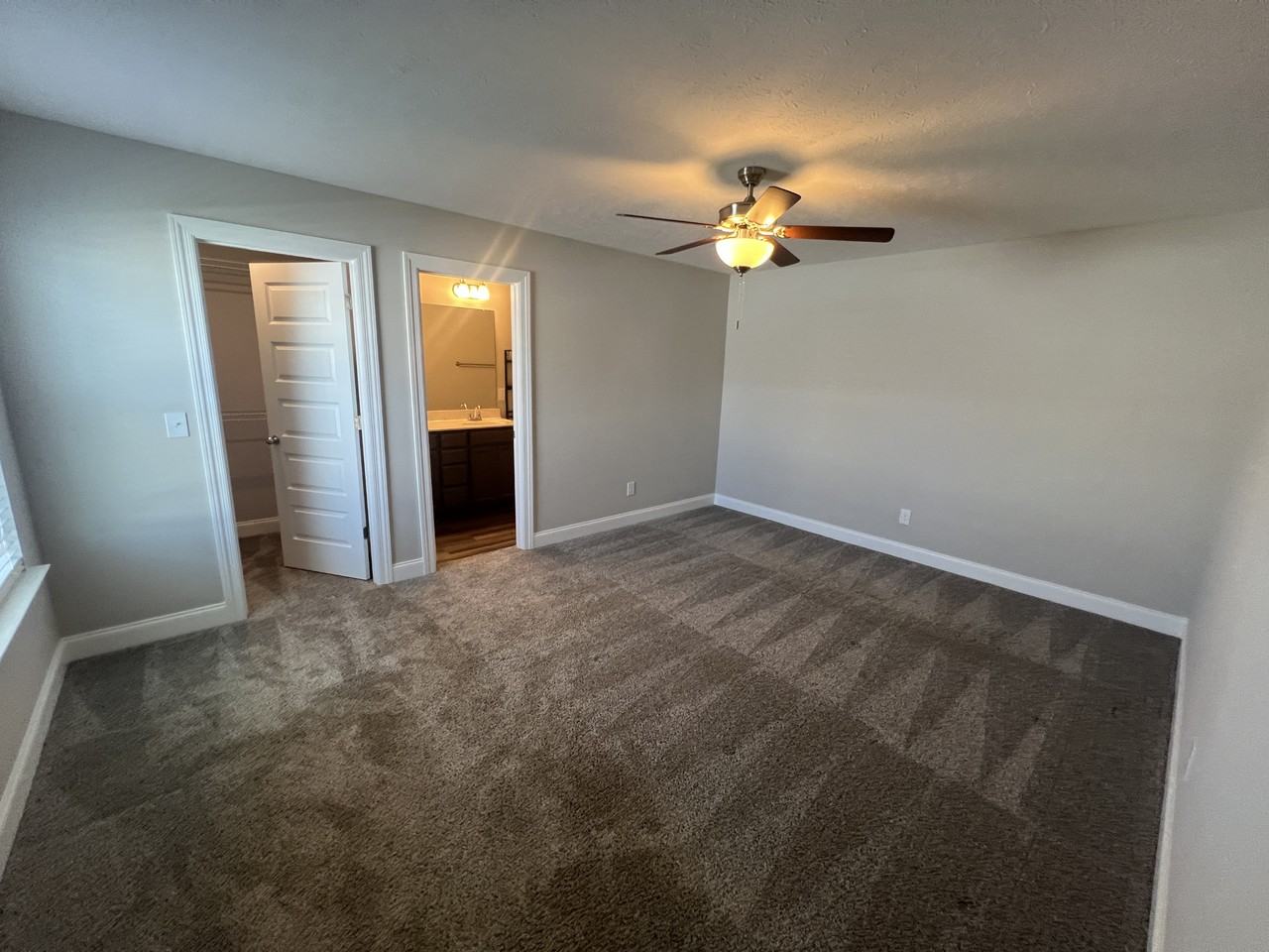 2843 Upstream Rd - Photo 6 of 17