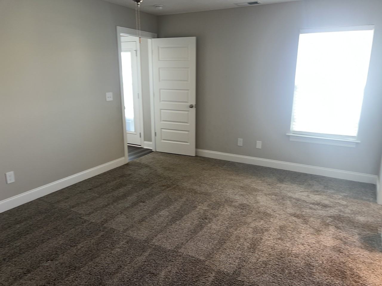 2843 Upstream Rd - Photo 7 of 17