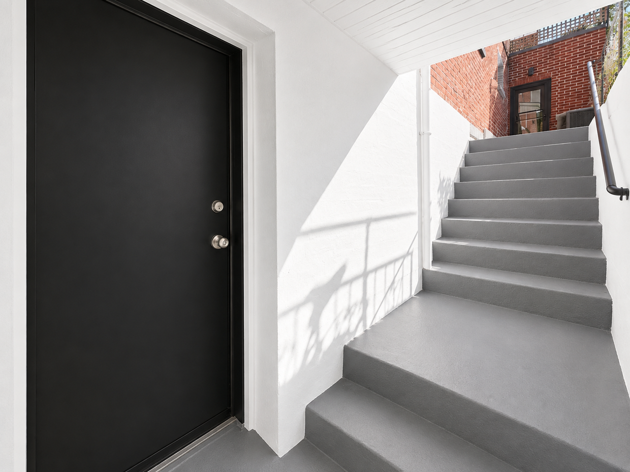 355 Dovercourt Road #B - Photo 3 of 9