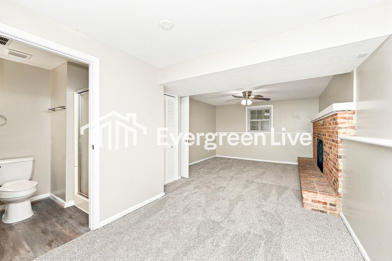 2781 Jupiter Dr - Photo 4 of 15