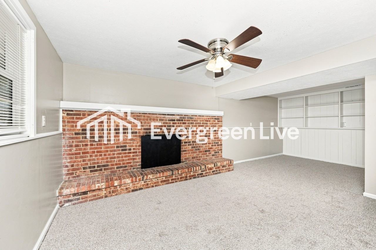 2781 Jupiter Dr - Photo 5 of 15