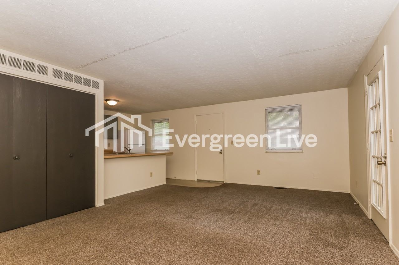 8277 Mount Mckinley Dr - Photo 5 of 15