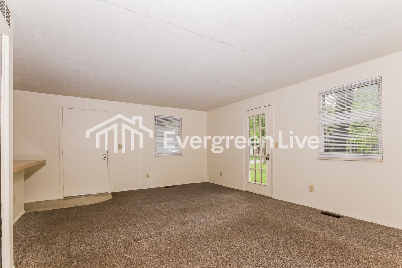 8277 Mount Mckinley Dr - Photo 6 of 15