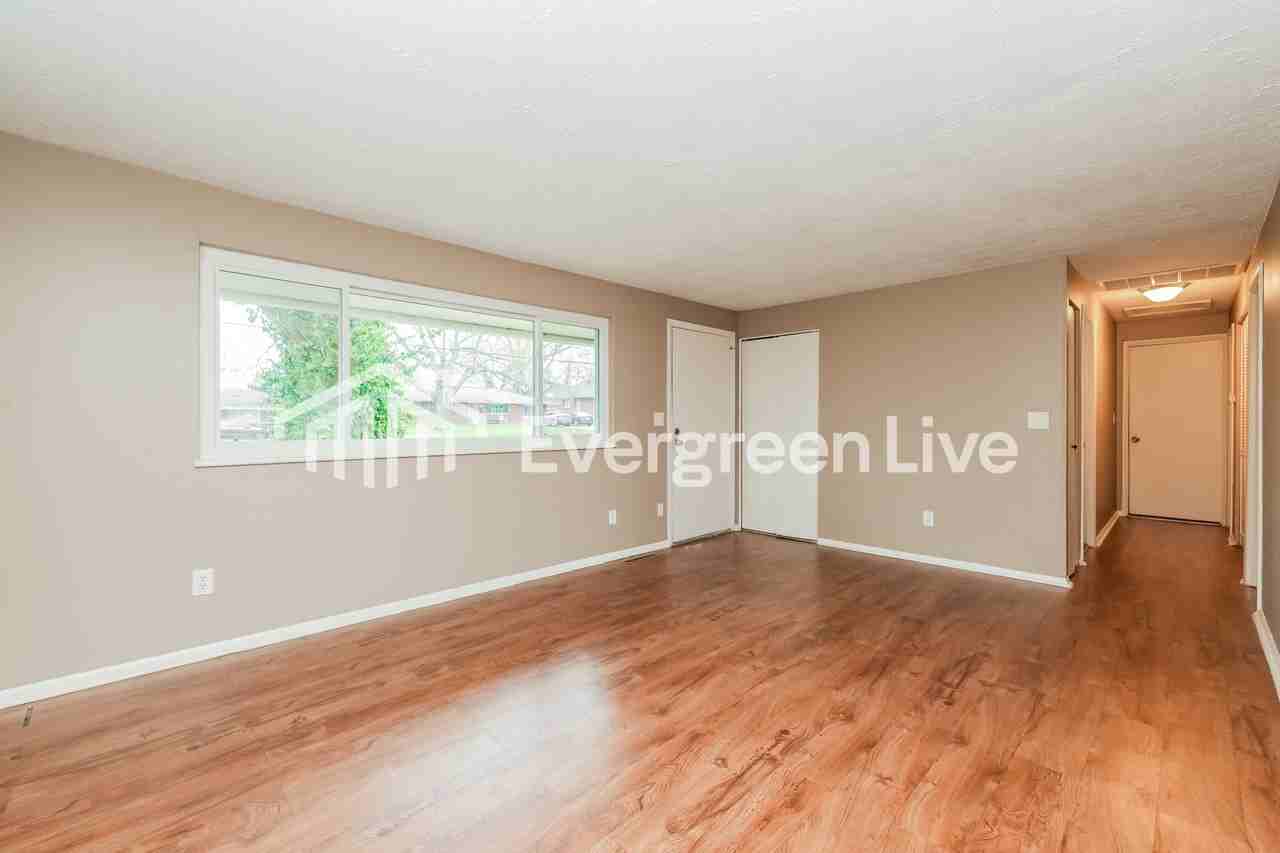 5932 Chambersburg Rd - Photo 5 of 15