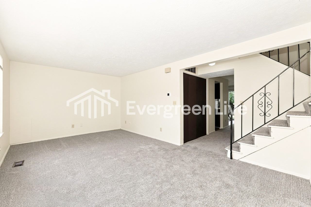 7813 Mount Hood - Photo 2 of 15