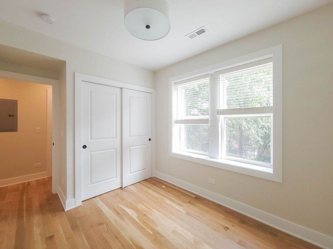 N Bissell St - Photo 2 of 5