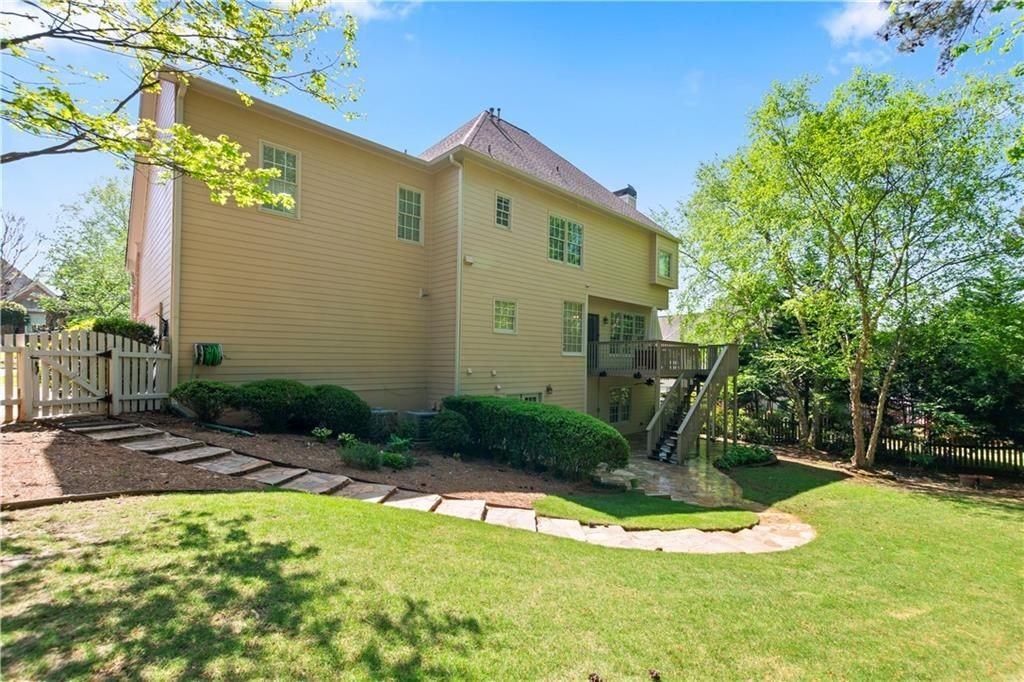 7205 Fawn Lake Dr - Photo 6 of 50