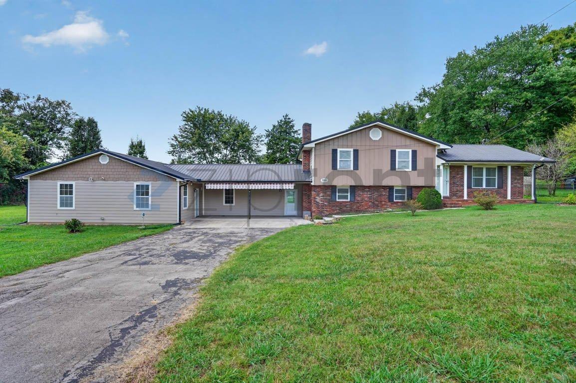 906 Diamond Cir - Photo 3 of 50