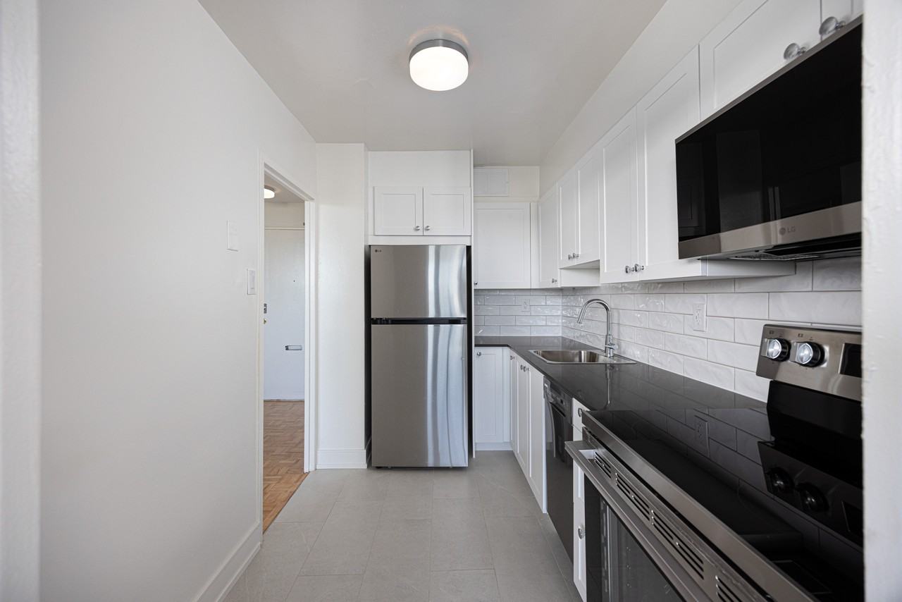 30 Esterbrooke Avenue - Photo 4 of 12