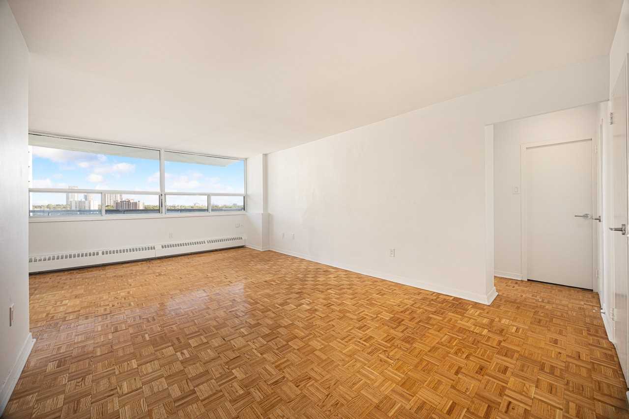 30 Esterbrooke Avenue - Photo 7 of 12