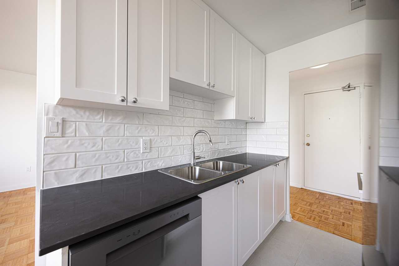 60 Esther Lorrie Drive - Photo 4 of 18